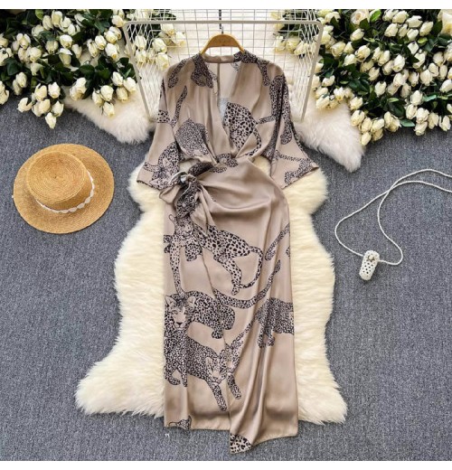 LY7811 New 2024 Summer Fashion V Neck Print Short Sleeve Satin Dress Women's Dresses Clothing Wholesale 5